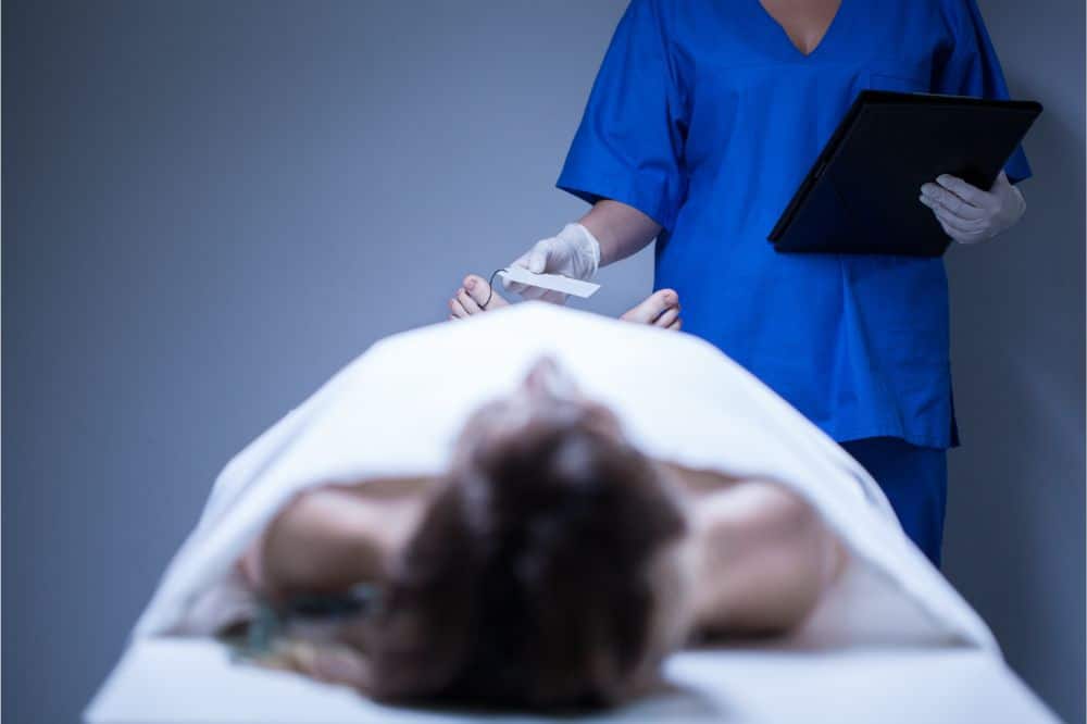 Corpse of woman in the morgue